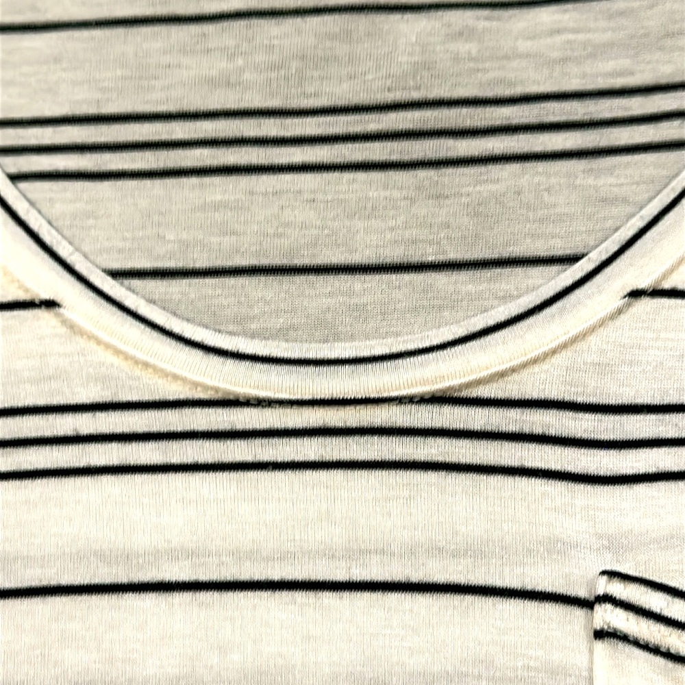 Striped Tee - Picture 4 of 7